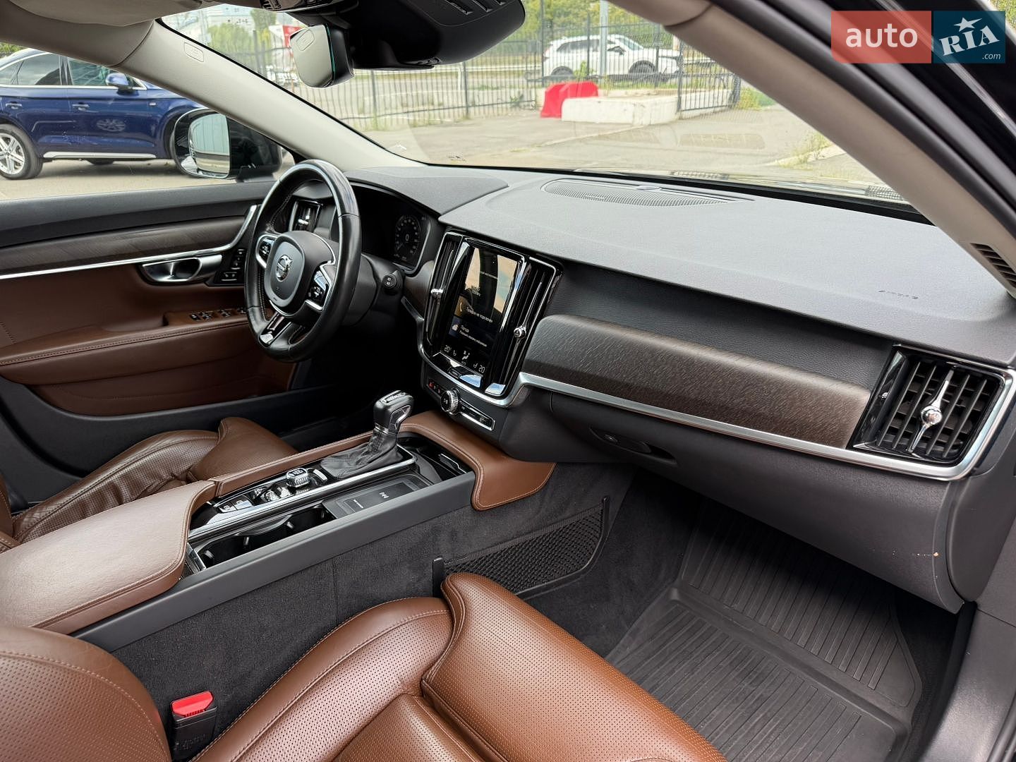Volvo V90 Cross Country 2019 VIN YV1PZ68TCL1102981 фото оголошення 21 з 48