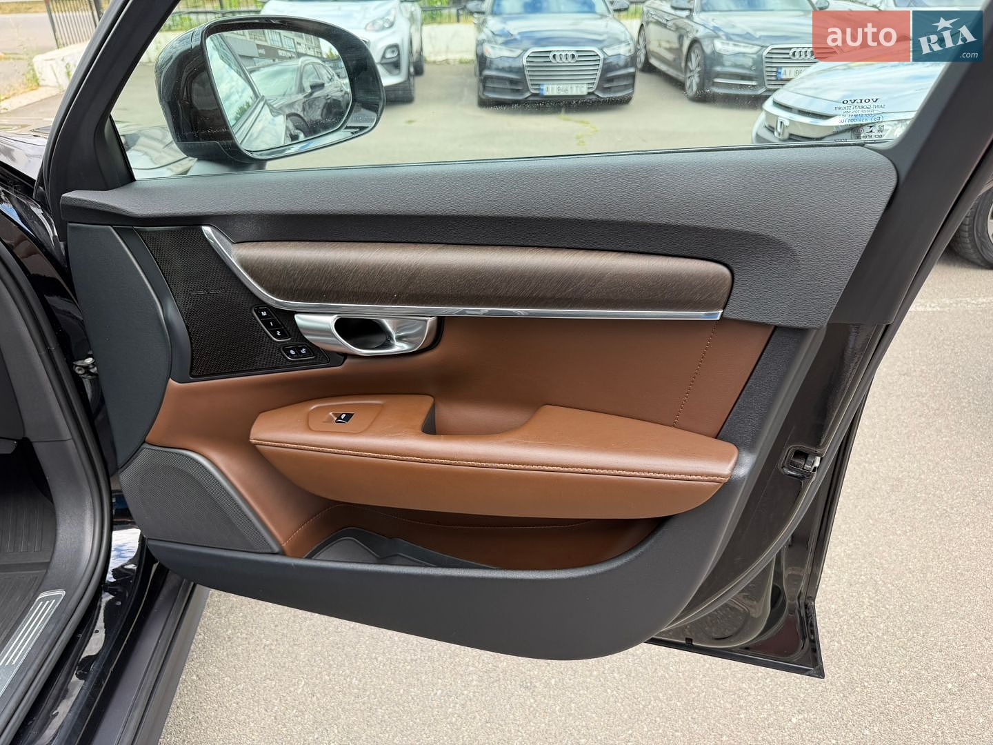Volvo V90 Cross Country 2019 VIN YV1PZ68TCL1102981 фото оголошення 23 з 48