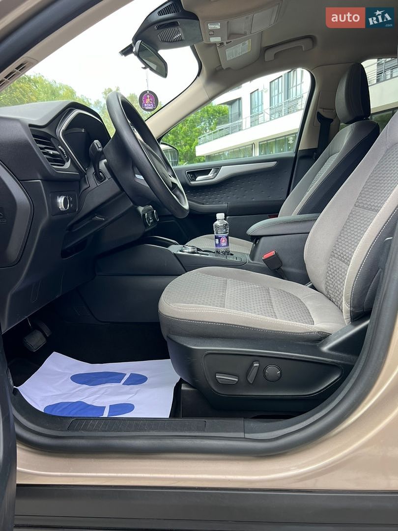 Ford Escape 2020 VIN 1FMCU9G69LUB34806 фото оголошення 13 з 28