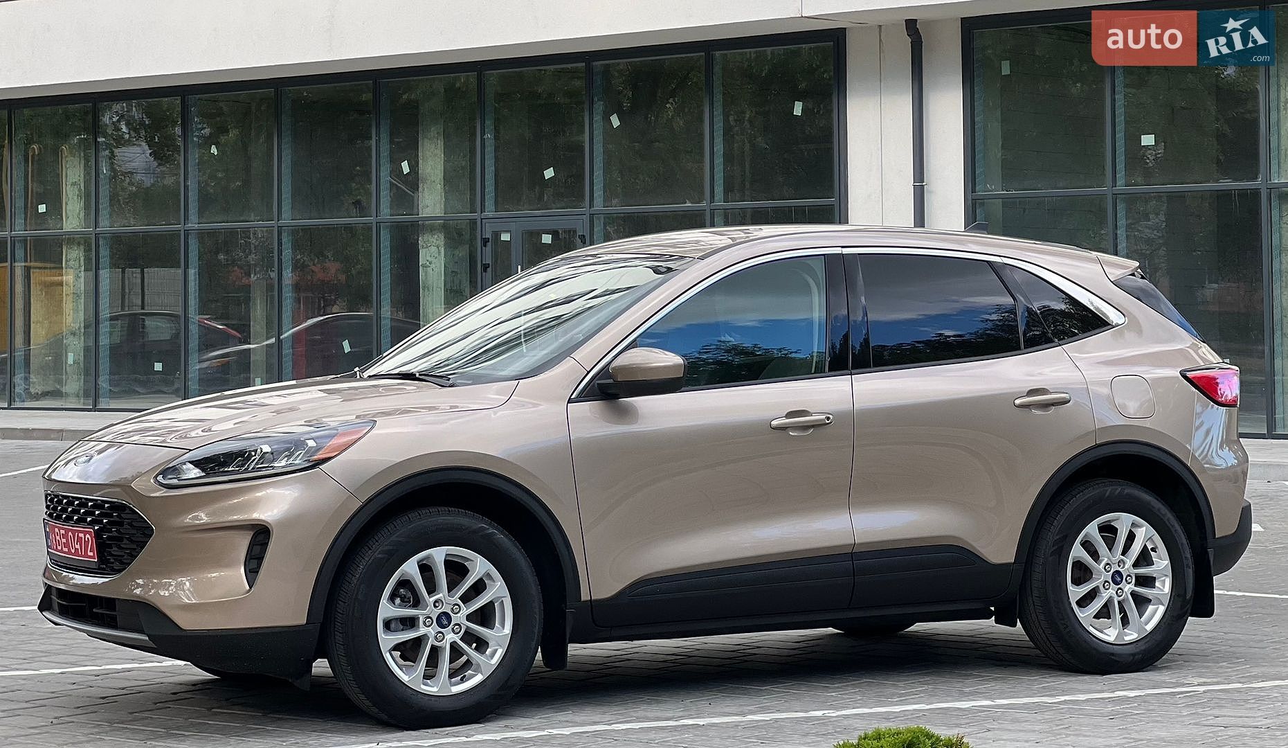 Ford Escape 2020 VIN 1FMCU9G69LUB34806 фото оголошення 10 з 28