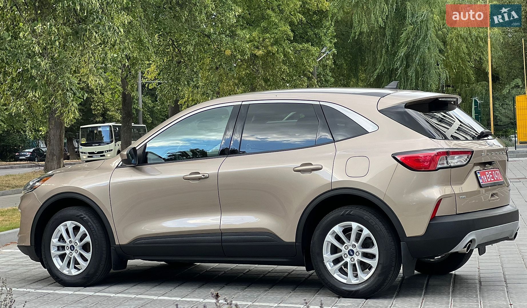 Ford Escape 2020 VIN 1FMCU9G69LUB34806 фото оголошення 9 з 28