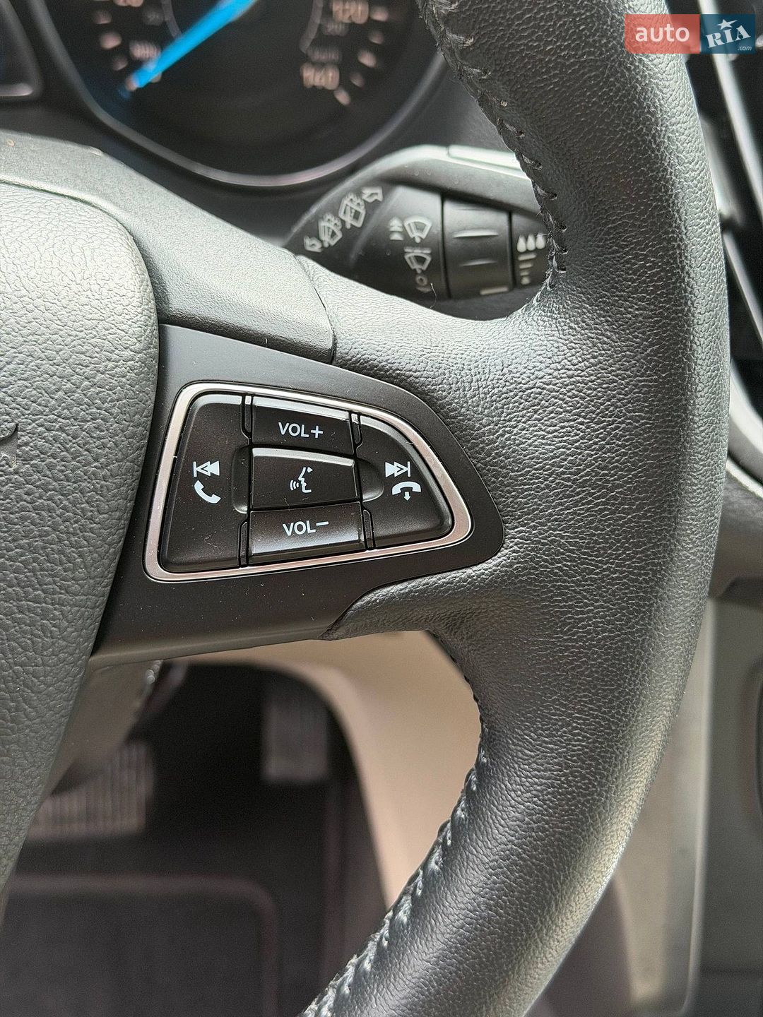 Ford Escape 2019 VIN 1FMCU0HD0KUB94500 фото оголошення 25 з 53