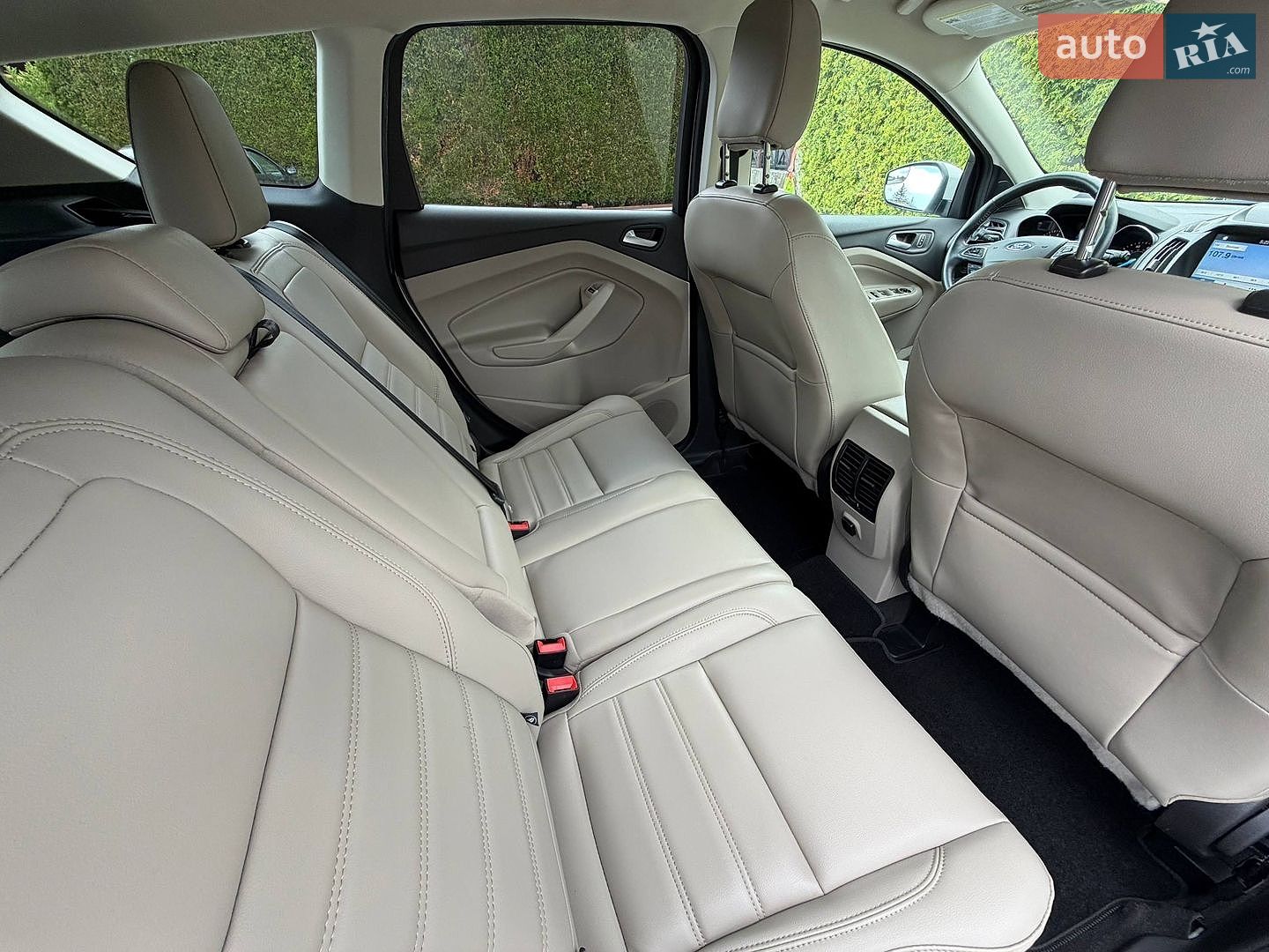 Ford Escape 2019 VIN 1FMCU0HD0KUB94500 фото оголошення 46 з 53