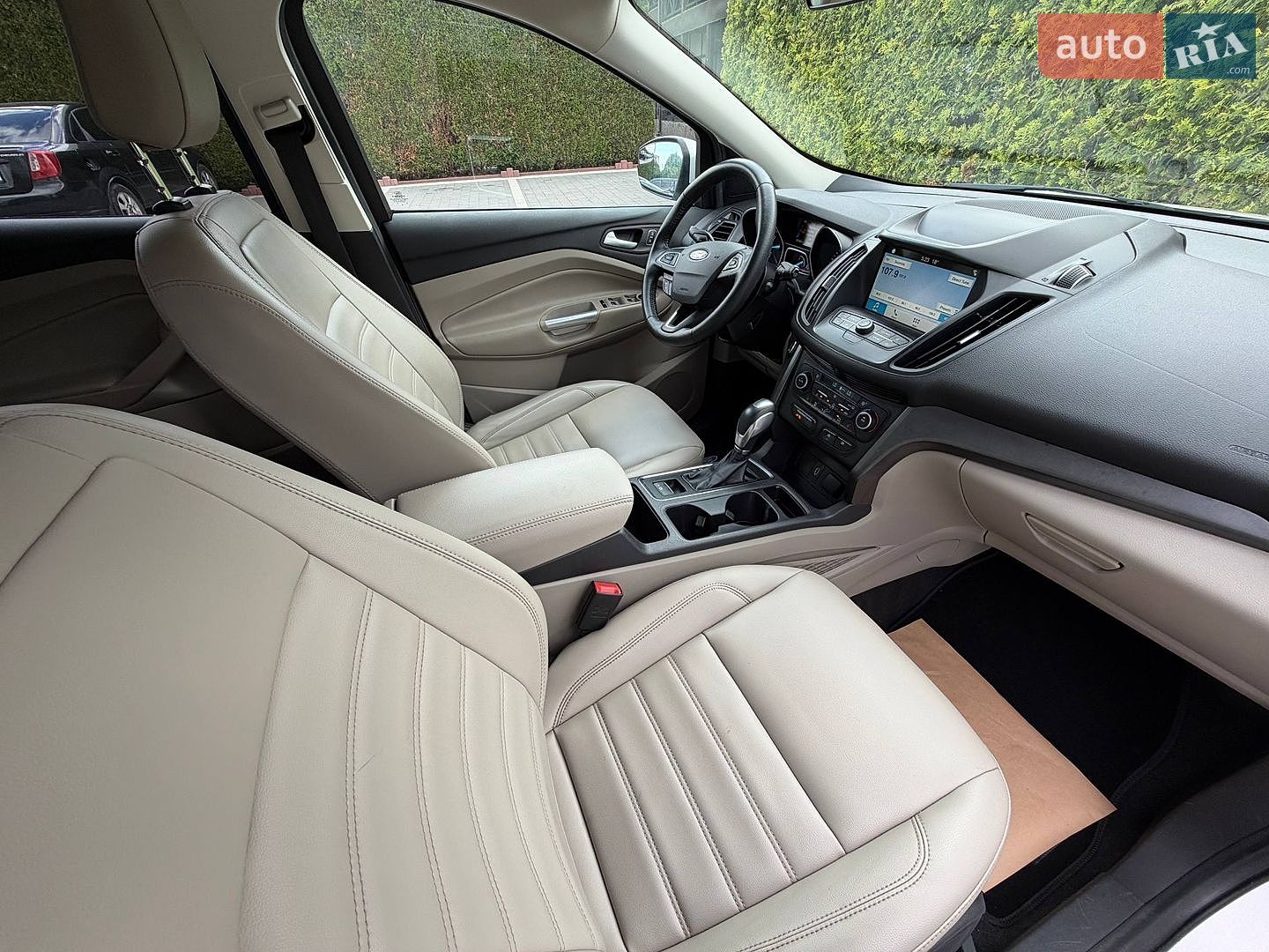 Ford Escape 2019 VIN 1FMCU0HD0KUB94500 фото оголошення 49 з 53