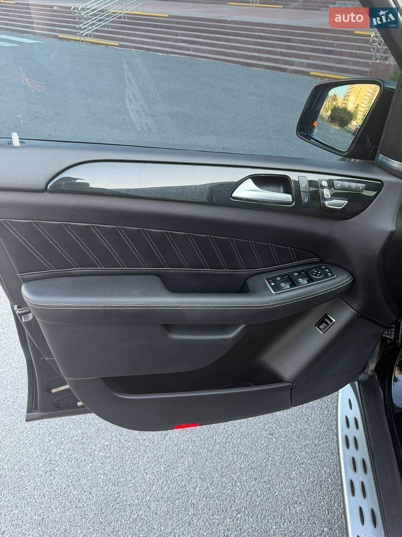 Mercedes-Benz GLS-Class 2018 VIN WDC1668241B157677 фото оголошення 12 з 19