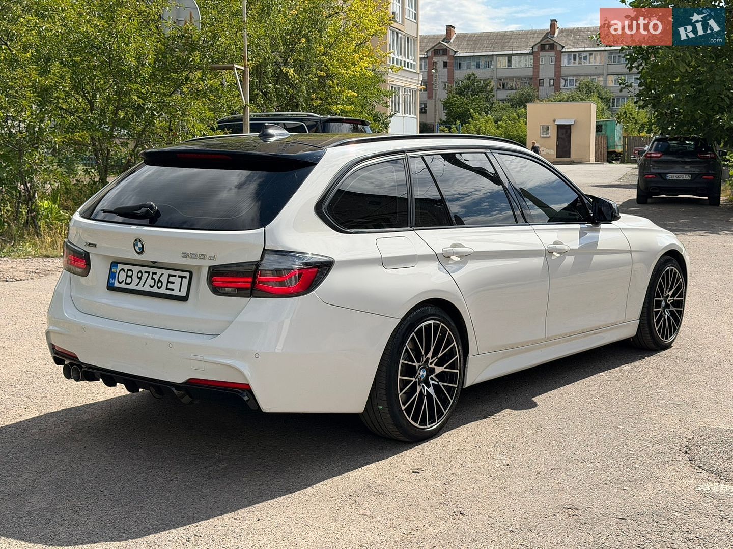 BMW 3 Series 2016 VIN WBA8J1C55HK711252 фото оголошення 18 з 76