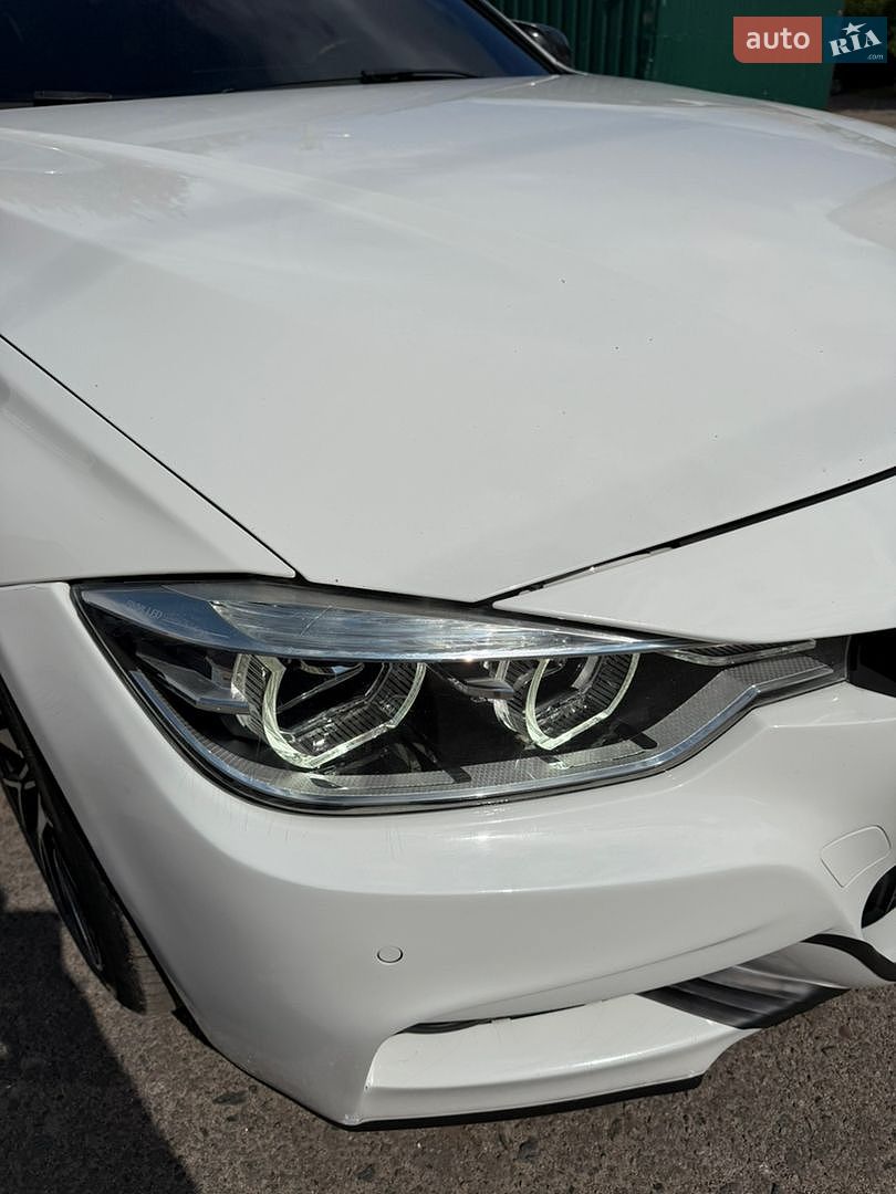 BMW 3 Series 2016 VIN WBA8J1C55HK711252 фото оголошення 33 з 76