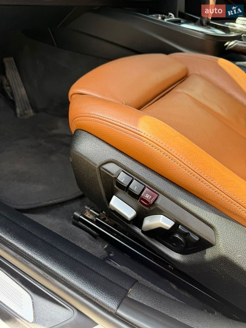 BMW 3 Series 2016 VIN WBA8J1C55HK711252 фото оголошення 38 з 76