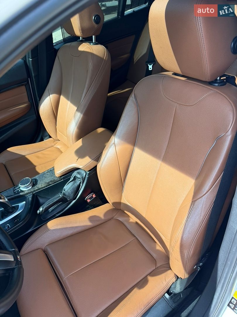 BMW 3 Series 2016 VIN WBA8J1C55HK711252 фото оголошення 37 з 76