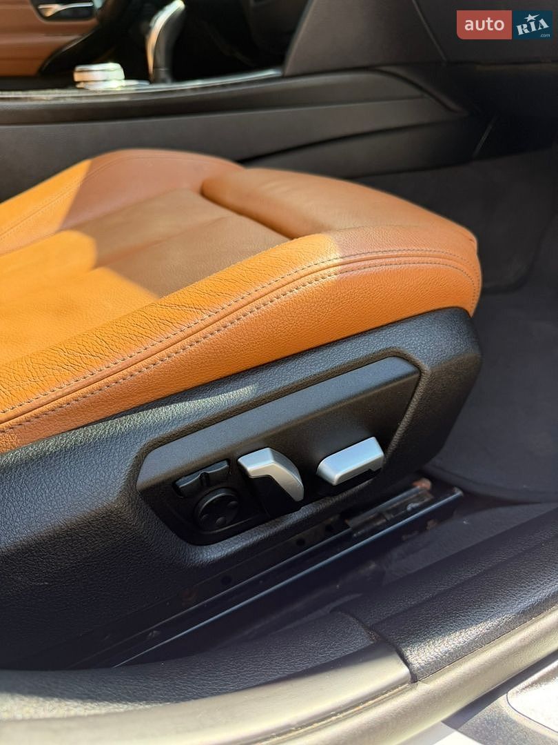 BMW 3 Series 2016 VIN WBA8J1C55HK711252 фото оголошення 50 з 76