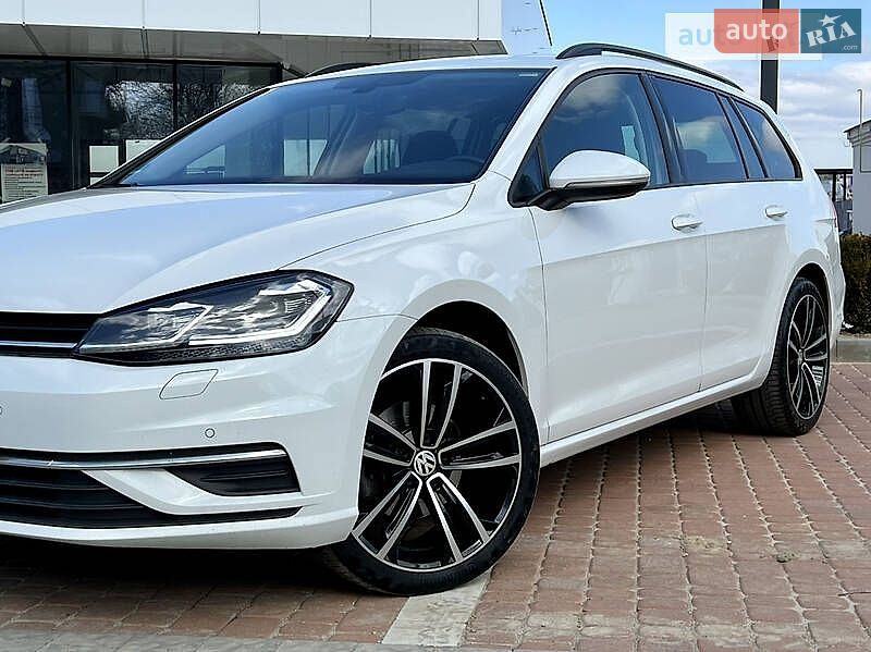 Volkswagen Golf 2017 VIN WVWZZZAUZHP777189 фото оголошення 8 з 44