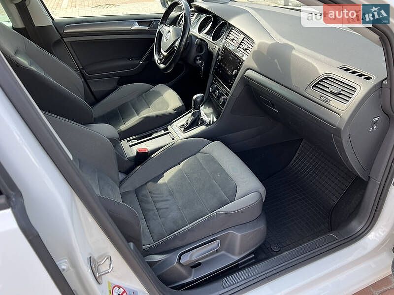 Volkswagen Golf 2017 VIN WVWZZZAUZHP777189 фото оголошення 28 з 44