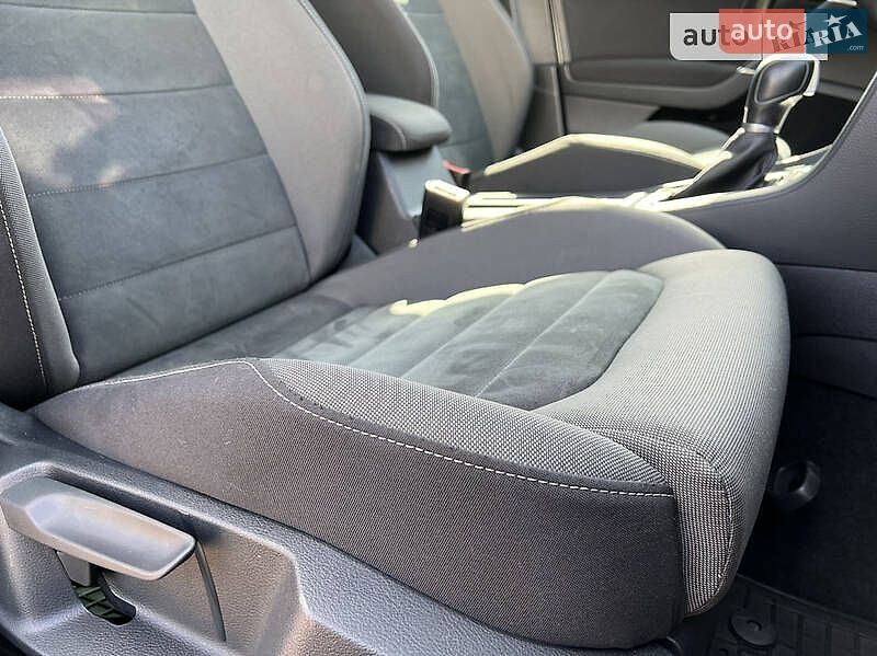 Volkswagen Golf 2017 VIN WVWZZZAUZHP777189 фото оголошення 36 з 44