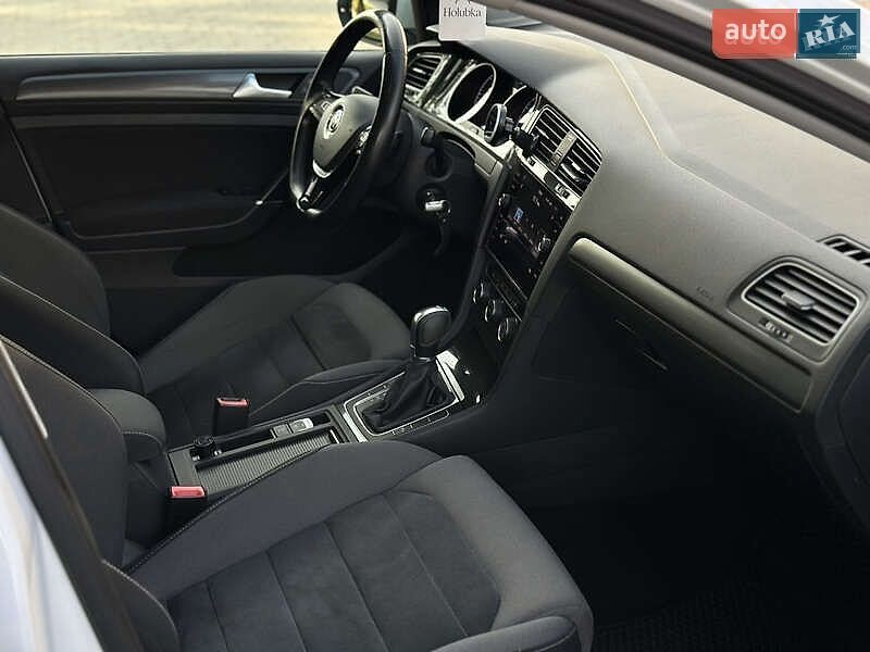 Volkswagen Golf 2017 VIN WVWZZZAUZHP777189 фото оголошення 40 з 44