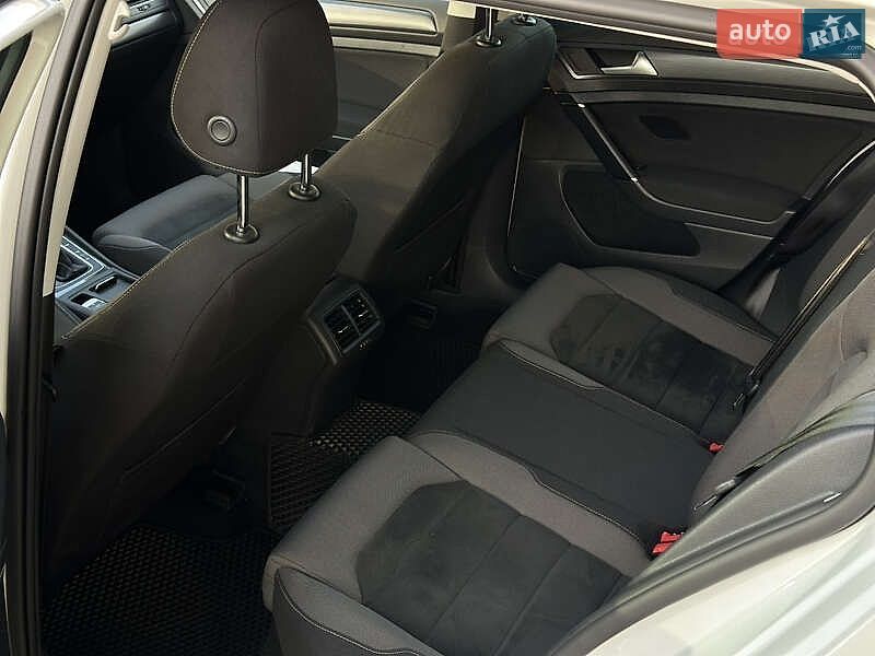 Volkswagen Golf 2017 VIN WVWZZZAUZHP777189 фото оголошення 41 з 44