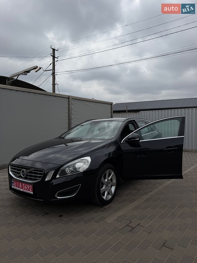 Volvo V60 2012 VIN YV1FW8256C1074245 фото оголошення 3 з 32