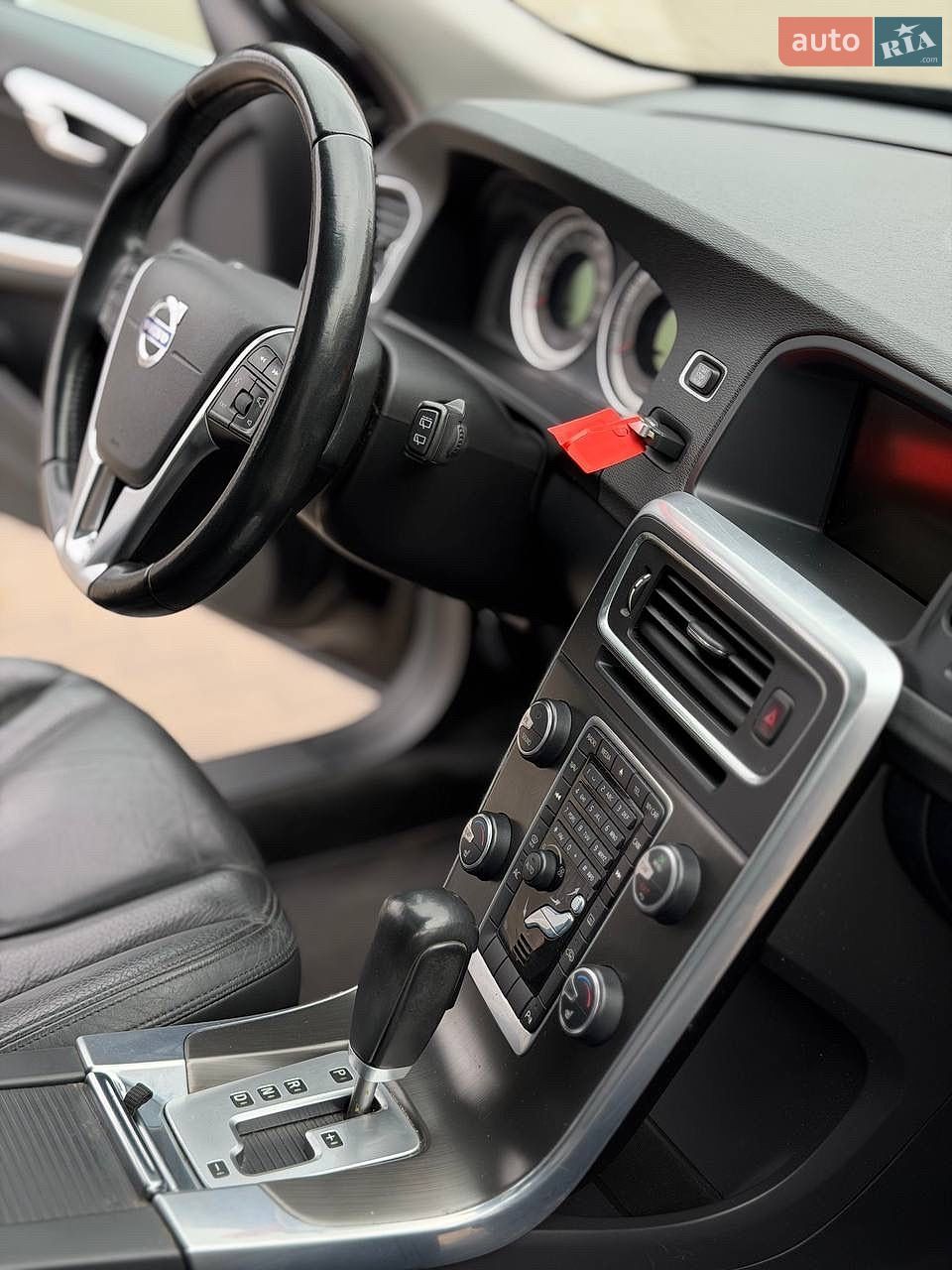Volvo V60 2012 VIN YV1FW8256C1074245 фото оголошення 30 з 32