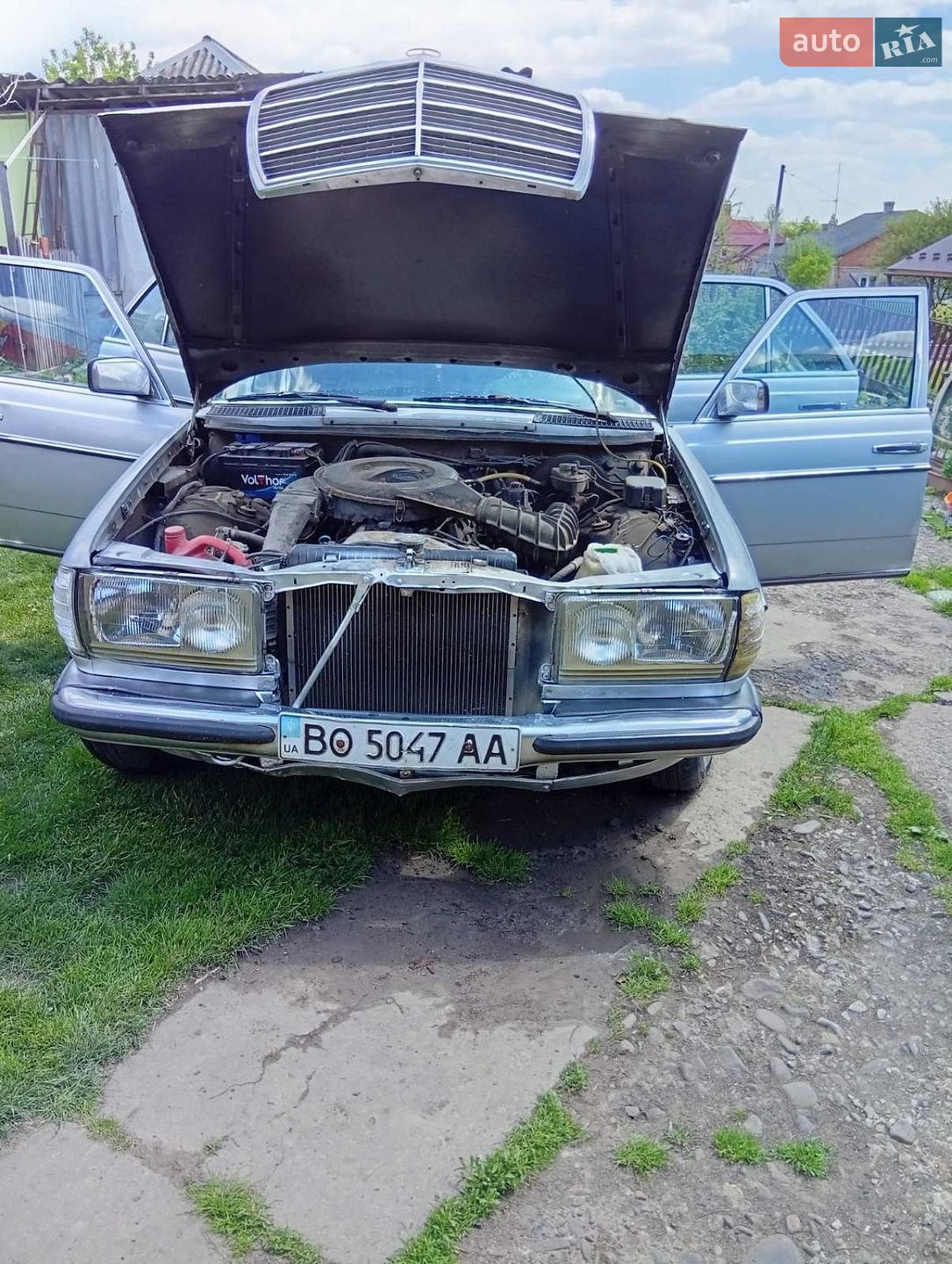 Mercedes-Benz E-Class 1984 VIN WDB12322010149322 фото оголошення 10 з 17