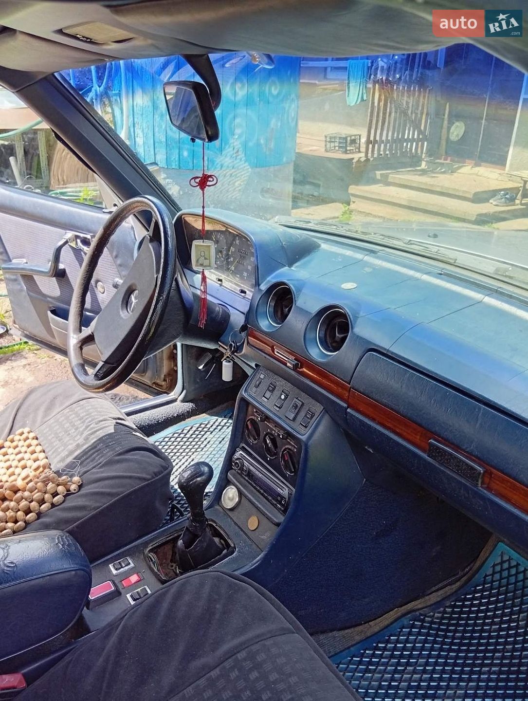 Mercedes-Benz E-Class 1984 VIN WDB12322010149322 фото оголошення 13 з 17