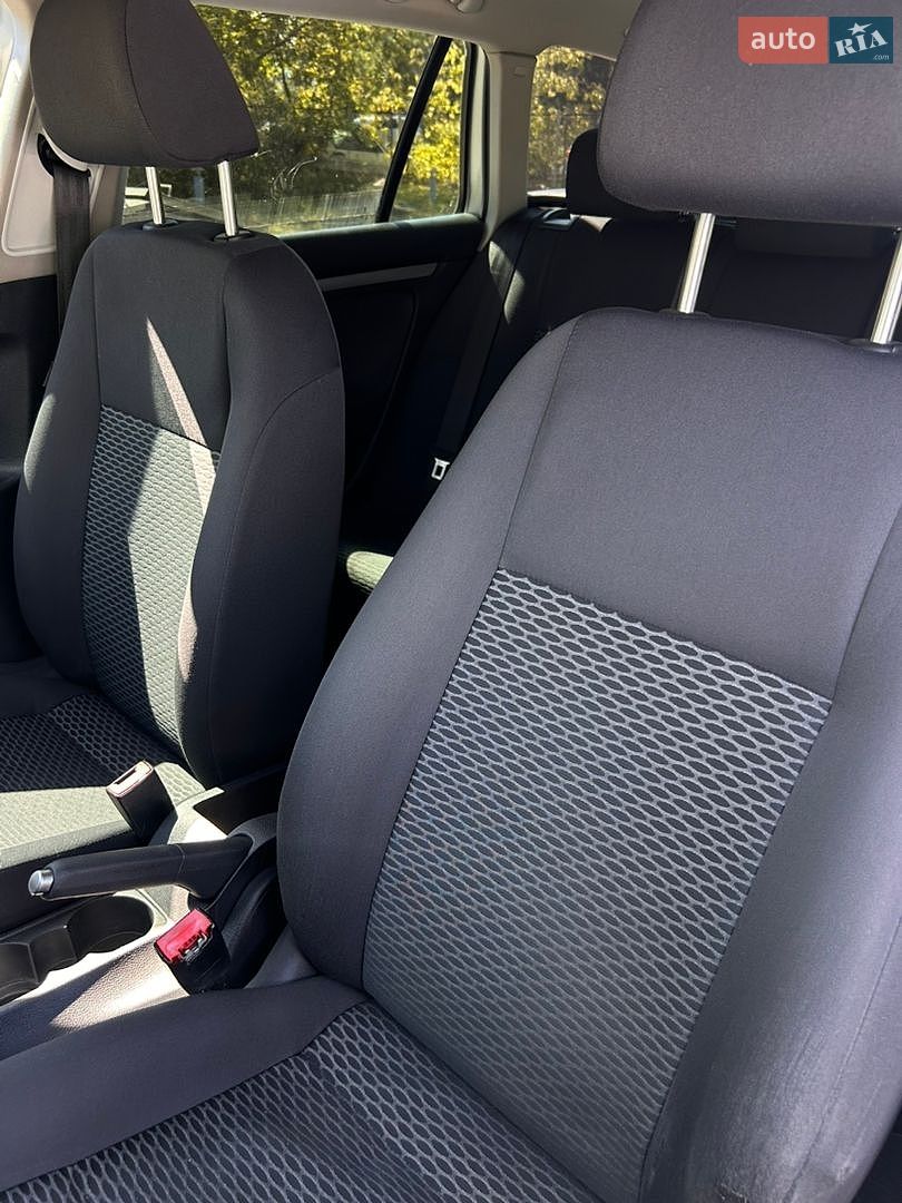 Volkswagen Golf 2010 VIN WVWZZZ1KZAM702204 фото оголошення 14 з 32