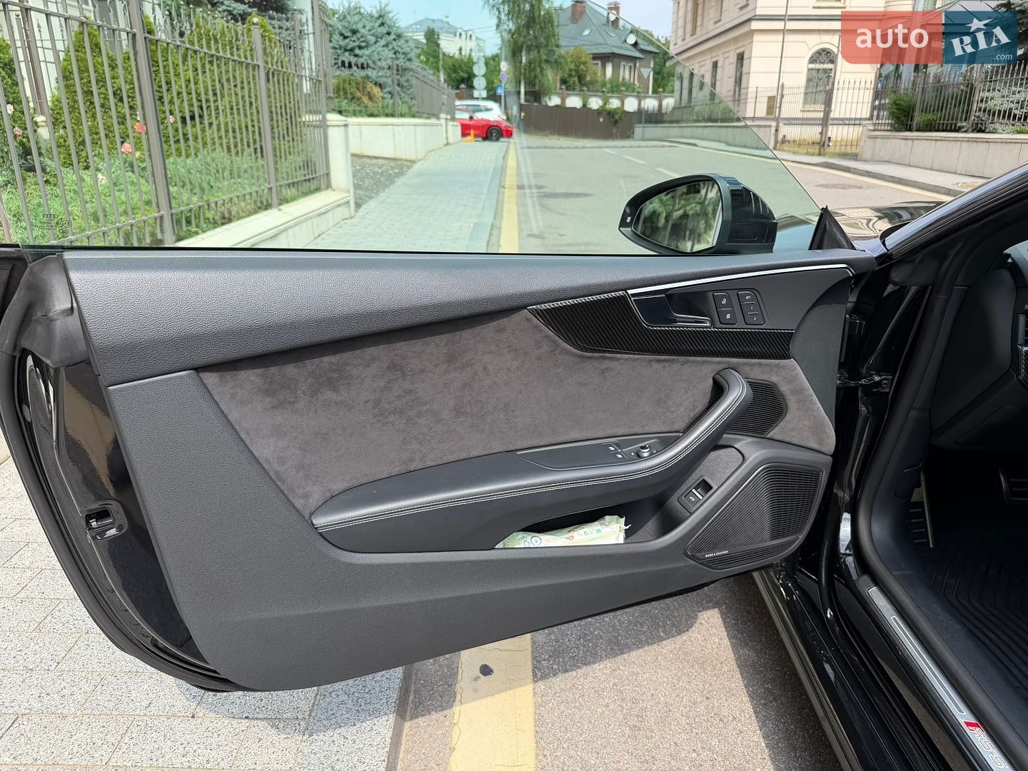 Audi RS5 2018 VIN WUAPWAF52KA901134 фото оголошення 17 з 54