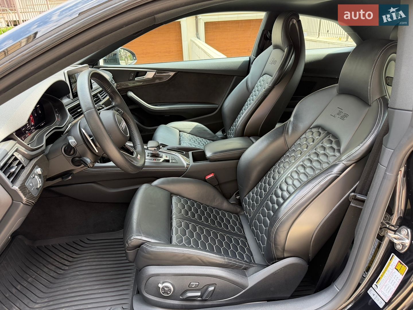Audi RS5 2018 VIN WUAPWAF52KA901134 фото оголошення 16 з 54
