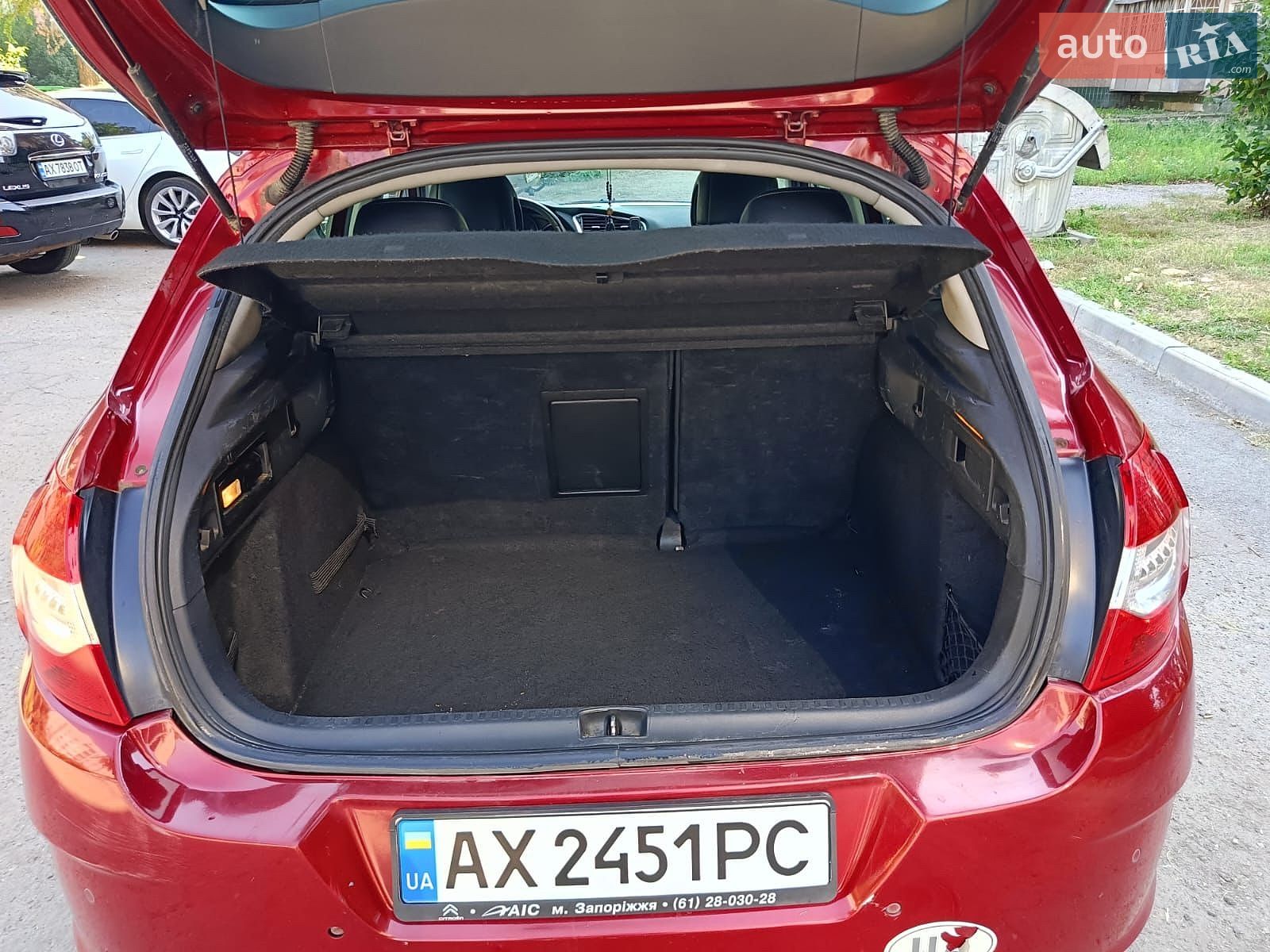 Citroen C4 2012 VIN VF7NC9HR8CY542348 фото оголошення 12 з 21
