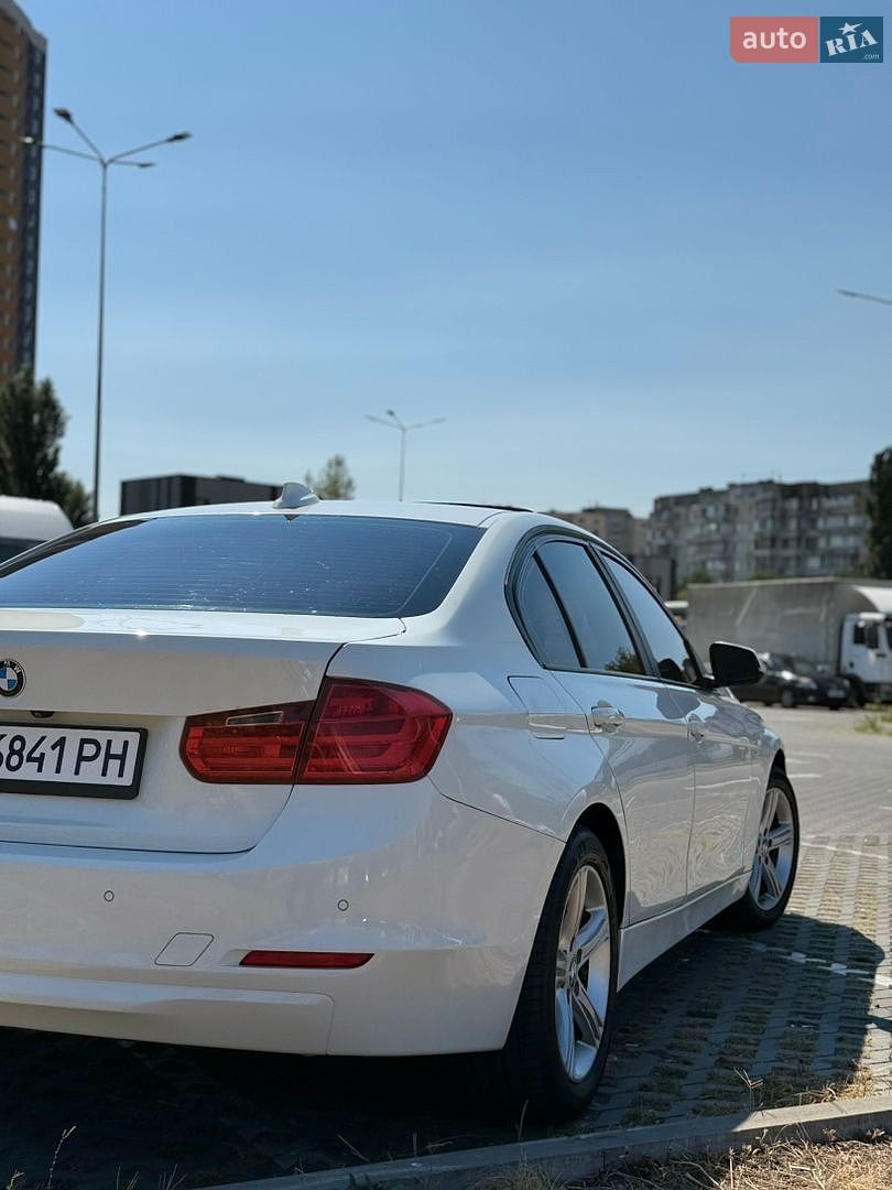 BMW 3 Series 2014 VIN WBA3C1C56FK119876 фото оголошення 2 з 13