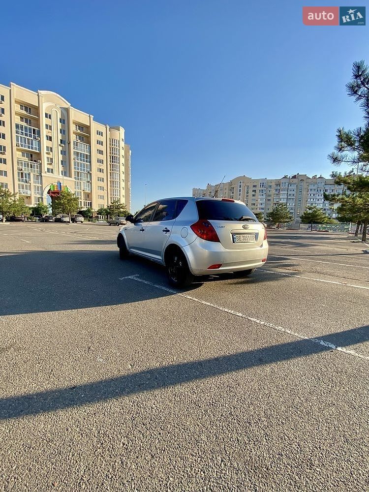 KIA Ceed 2008 VIN Y6LFF24428L003711 фото оголошення 3 з 9