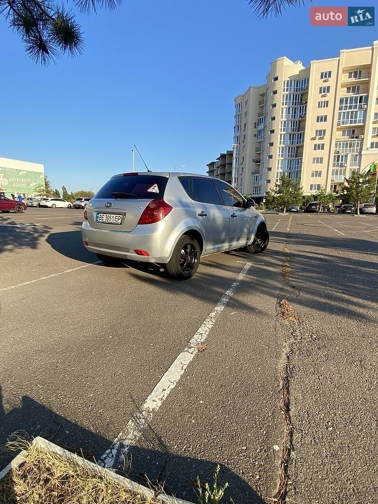 KIA Ceed 2008 VIN Y6LFF24428L003711 фото оголошення 4 з 9