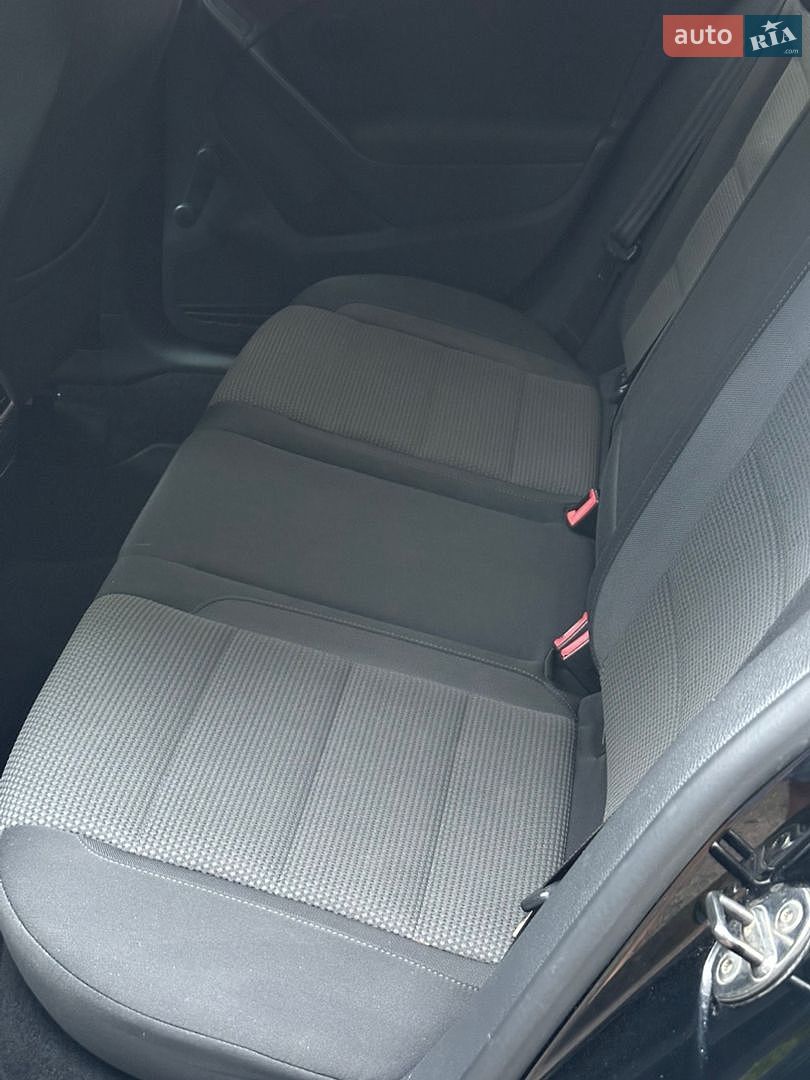 Volkswagen Golf 2010 VIN WVWZZZ1KZAW197180 фото оголошення 25 з 31