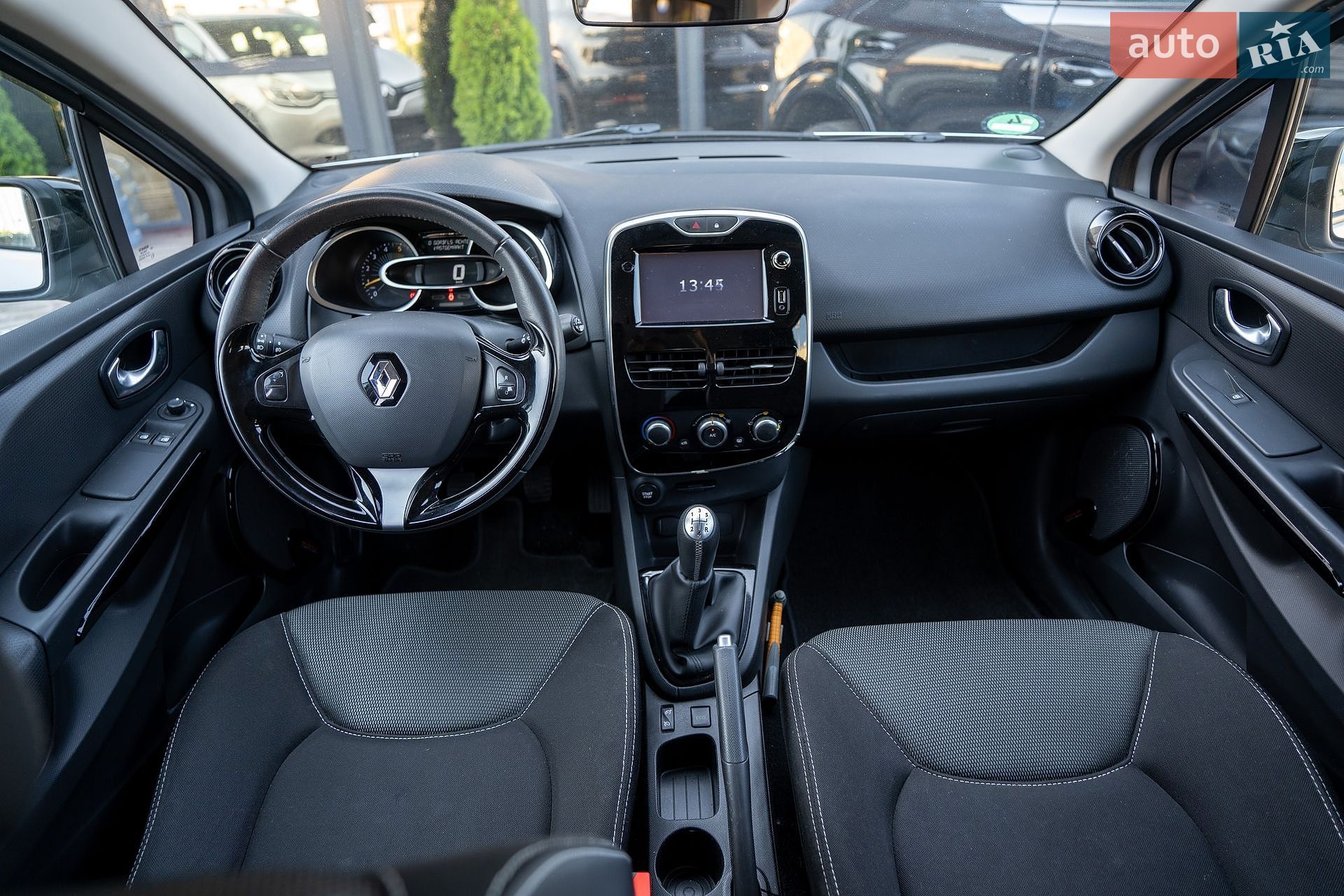 Renault Clio 2015 VIN VF17RJL0H53160916 фото оголошення 17 з 24