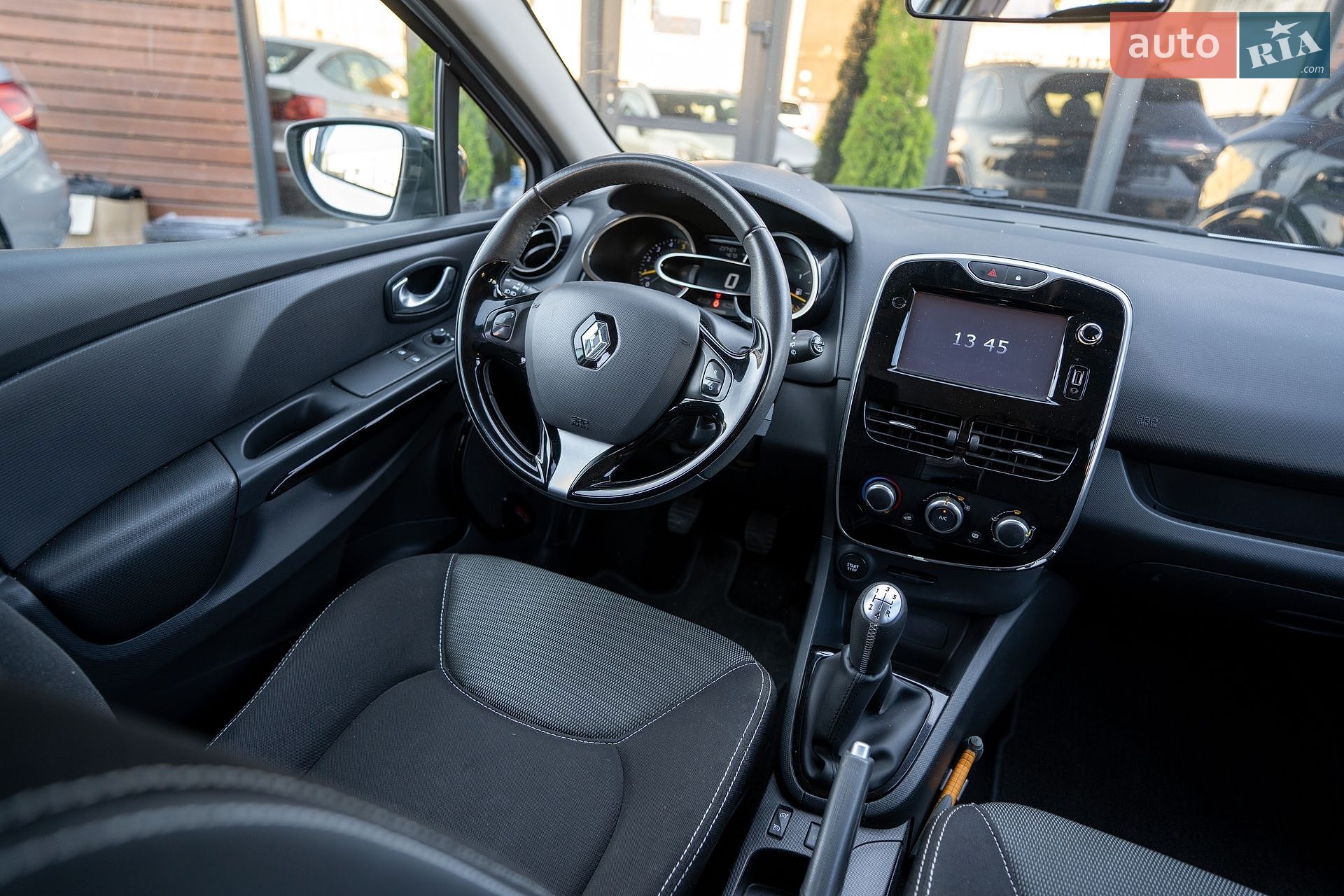 Renault Clio 2015 VIN VF17RJL0H53160916 фото оголошення 18 з 24