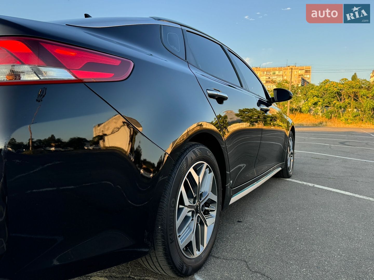 Kia Optima 2019 VIN KNAGV4LD2L5036556 фото оголошення 4 з 25