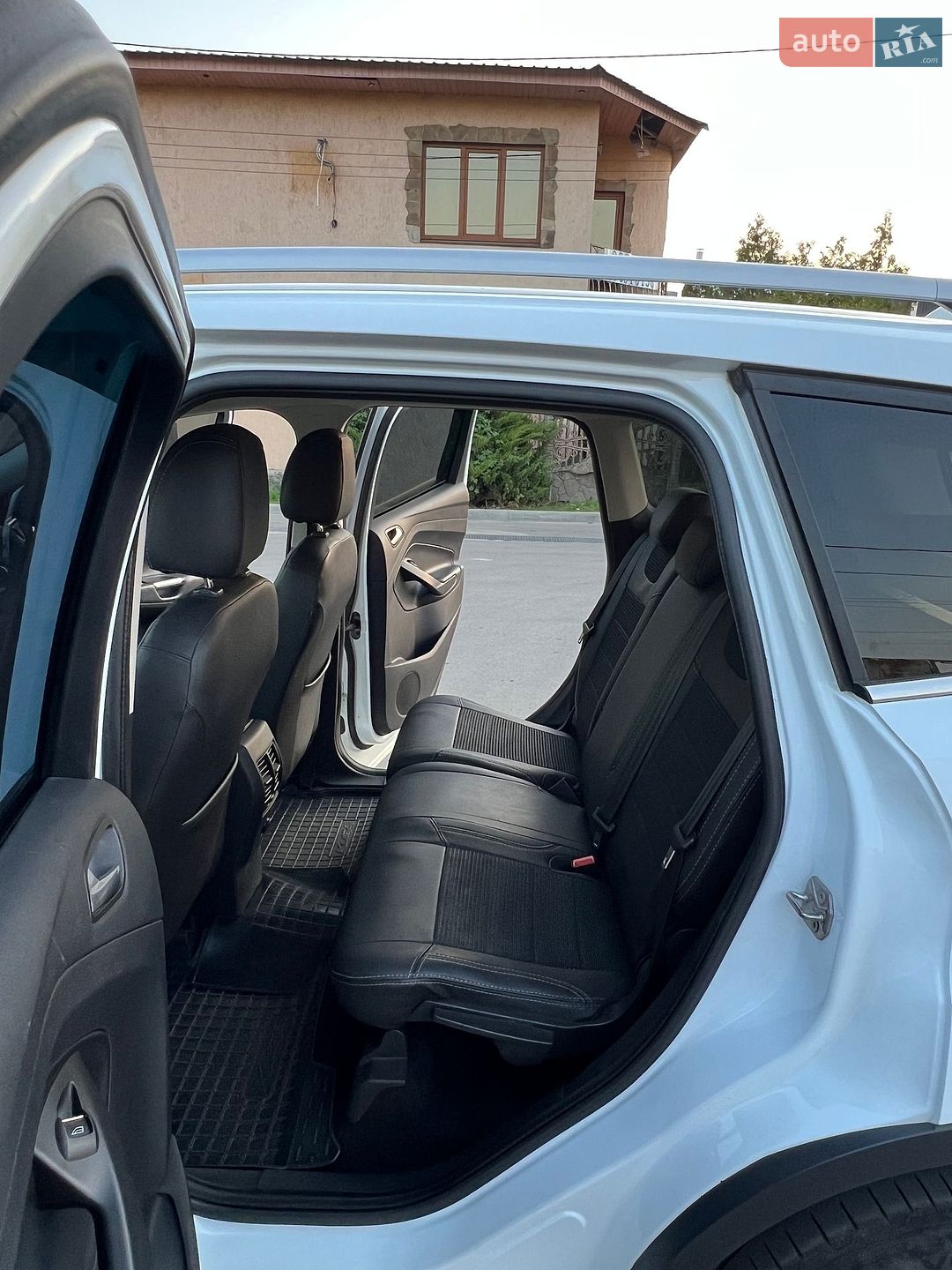 Ford Kuga 2013 VIN WF0AXXWPMADG20637 фото оголошення 19 з 24