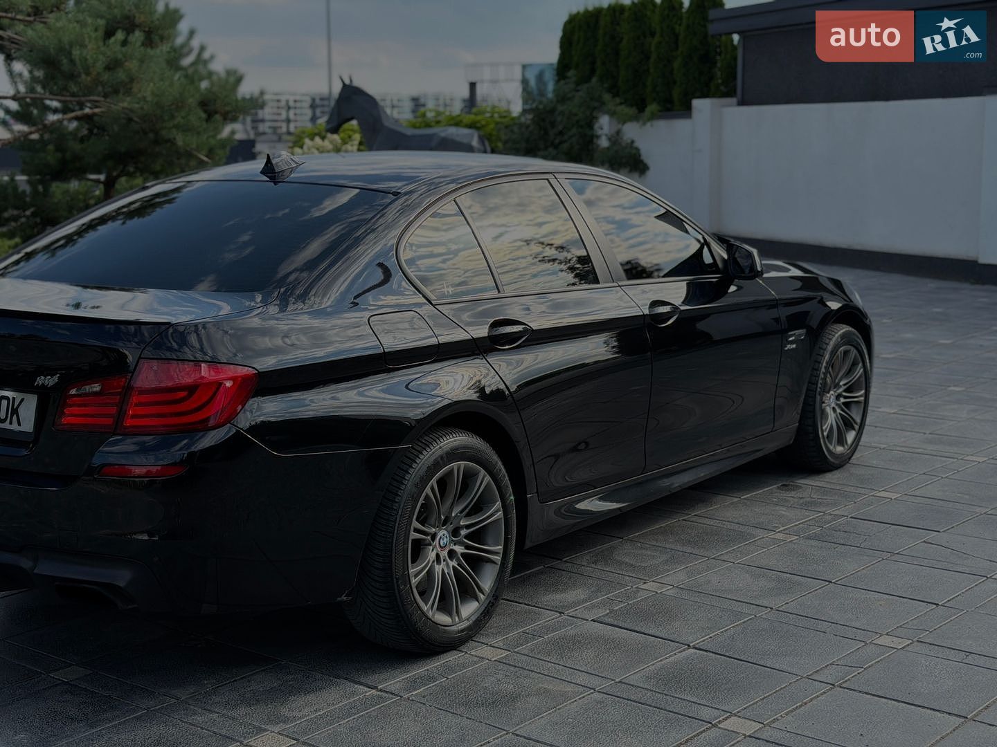 BMW 5 Series 2011 VIN WBAXA11010DW93716 фото оголошення 14 з 24