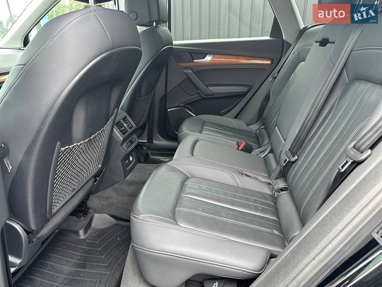 Audi Q5 2021 VIN WA1BAAFY2M2020926 фото оголошення 23 з 25