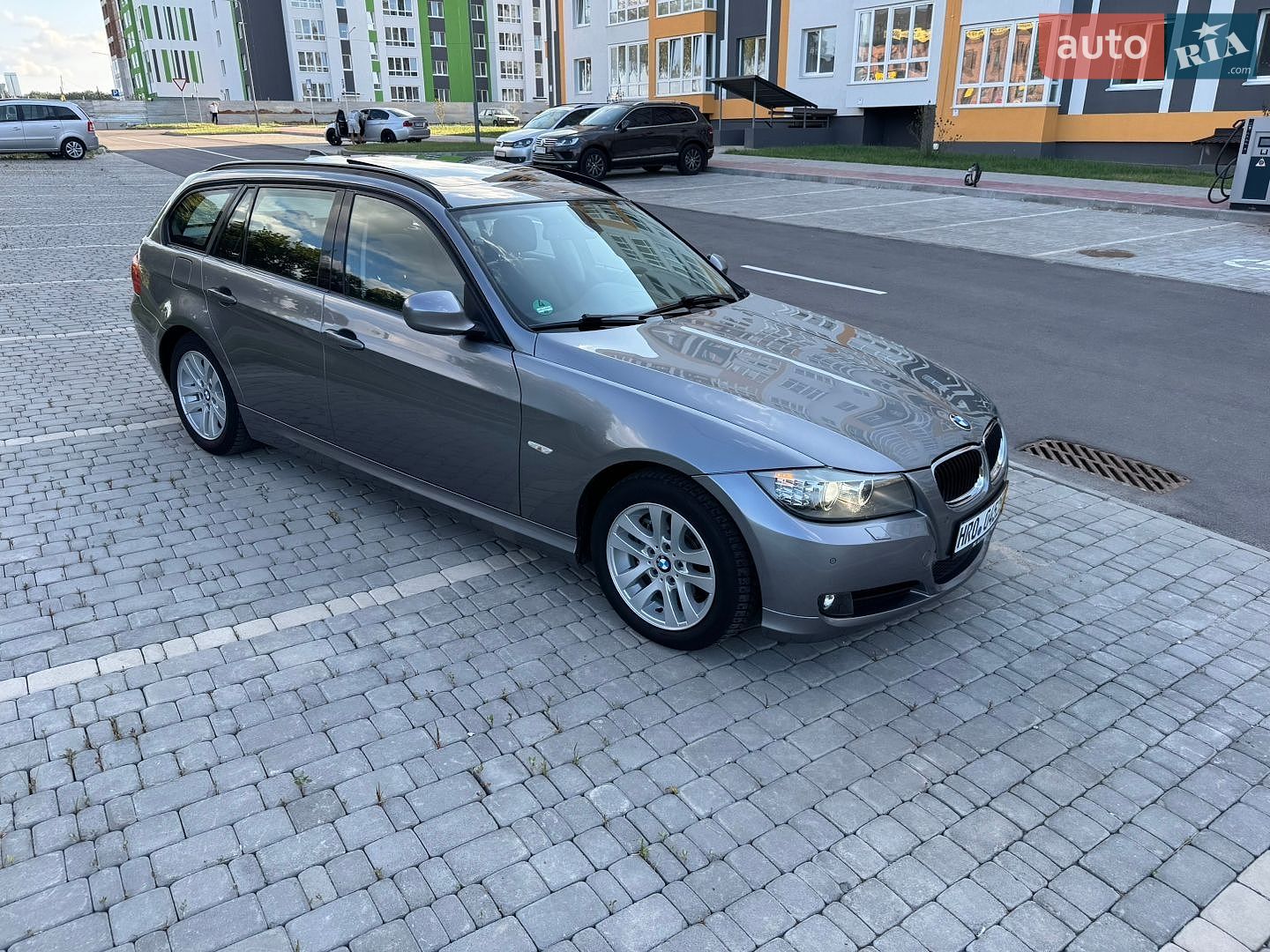 BMW 3 Series 2010 VIN WBAUS91020A189613 фото оголошення 6 з 41