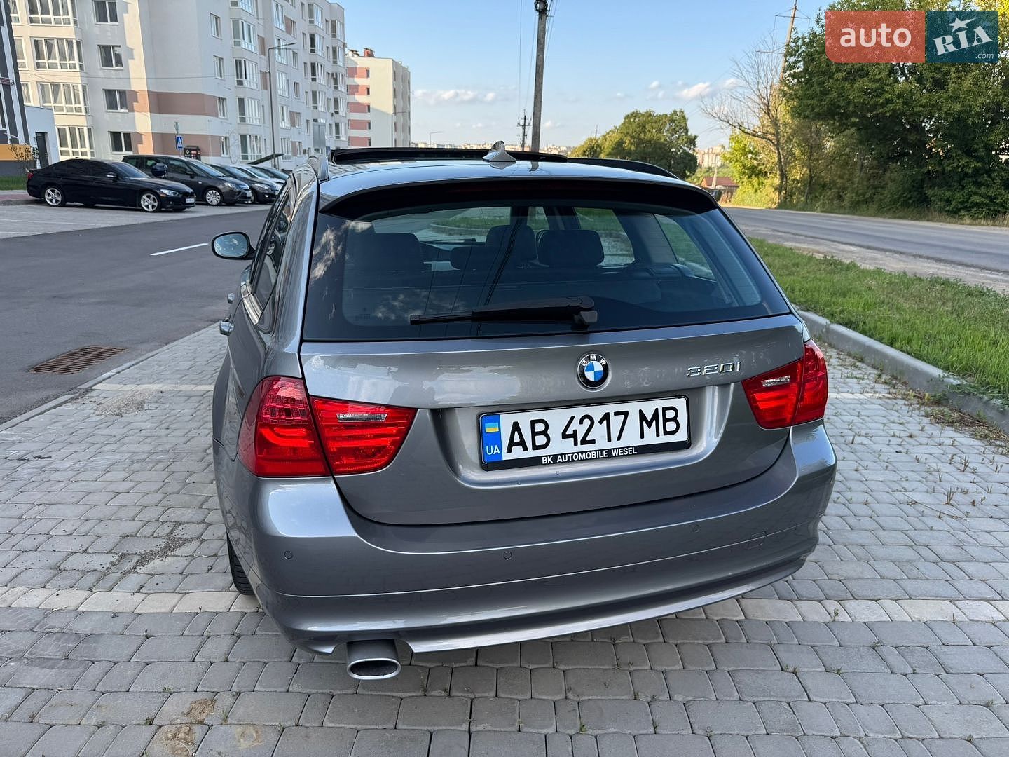 BMW 3 Series 2010 VIN WBAUS91020A189613 фото оголошення 14 з 41
