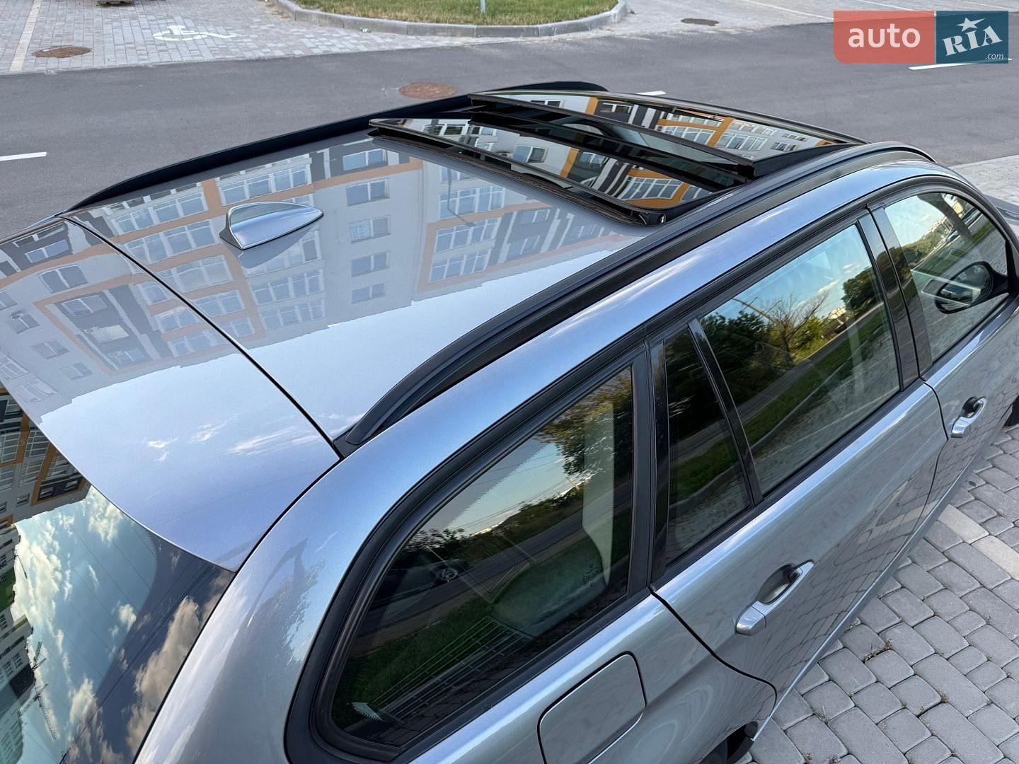 BMW 3 Series 2010 VIN WBAUS91020A189613 фото оголошення 17 з 41