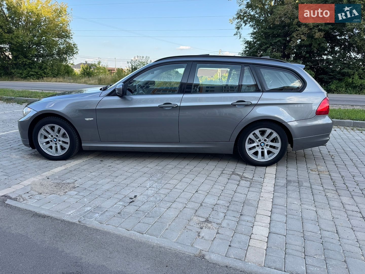 BMW 3 Series 2010 VIN WBAUS91020A189613 фото оголошення 11 з 41