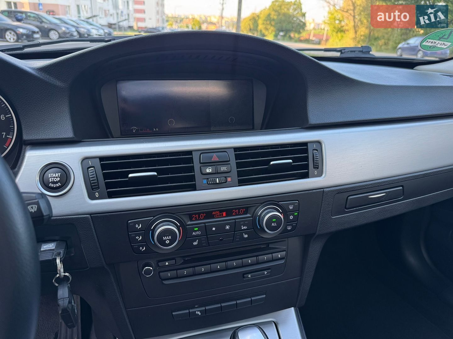 BMW 3 Series 2010 VIN WBAUS91020A189613 фото оголошення 24 з 41