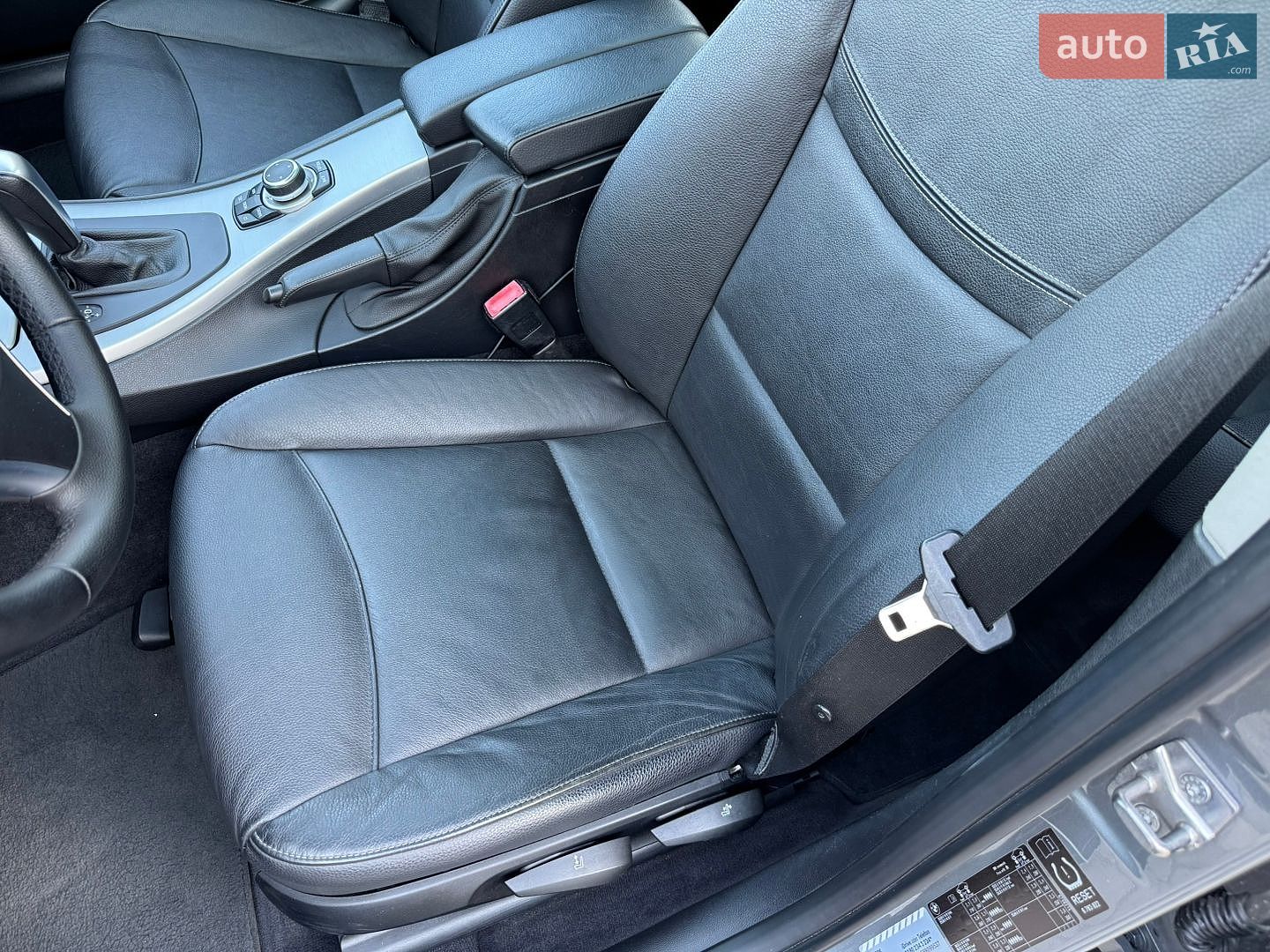 BMW 3 Series 2010 VIN WBAUS91020A189613 фото оголошення 25 з 41