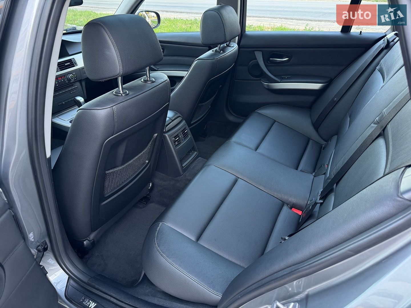BMW 3 Series 2010 VIN WBAUS91020A189613 фото оголошення 31 з 41