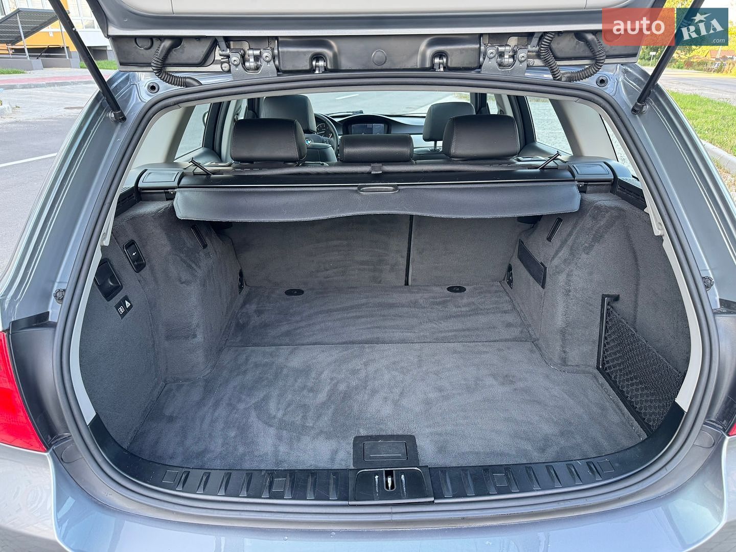 BMW 3 Series 2010 VIN WBAUS91020A189613 фото оголошення 34 з 41