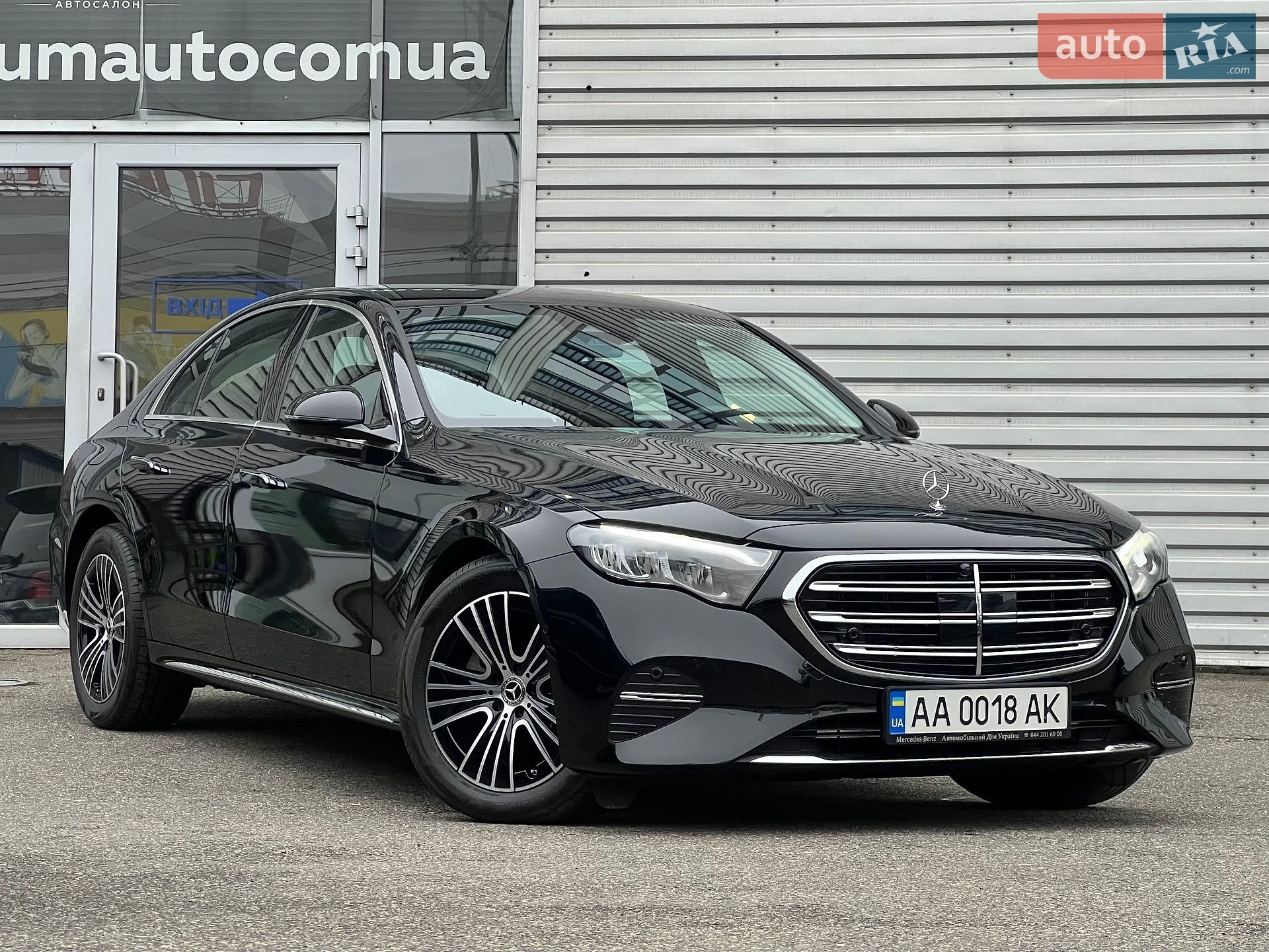Mercedes-Benz E-Class 2024 VIN W1KLF0EB5RA054557 фото оголошення 3 з 43