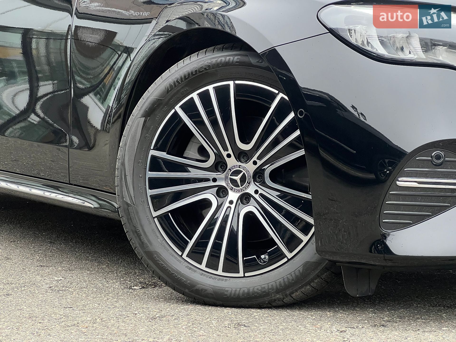 Mercedes-Benz E-Class 2024 VIN W1KLF0EB5RA054557 фото оголошення 5 з 43