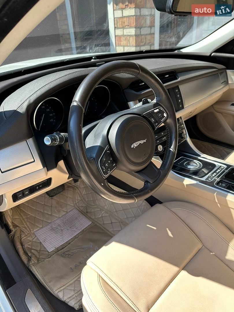 Jaguar XF 2017 VIN SAJBD4FX3JCY55561 фото оголошення 9 з 15