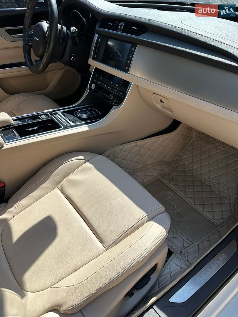 Jaguar XF 2017 VIN SAJBD4FX3JCY55561 фото оголошення 13 з 15