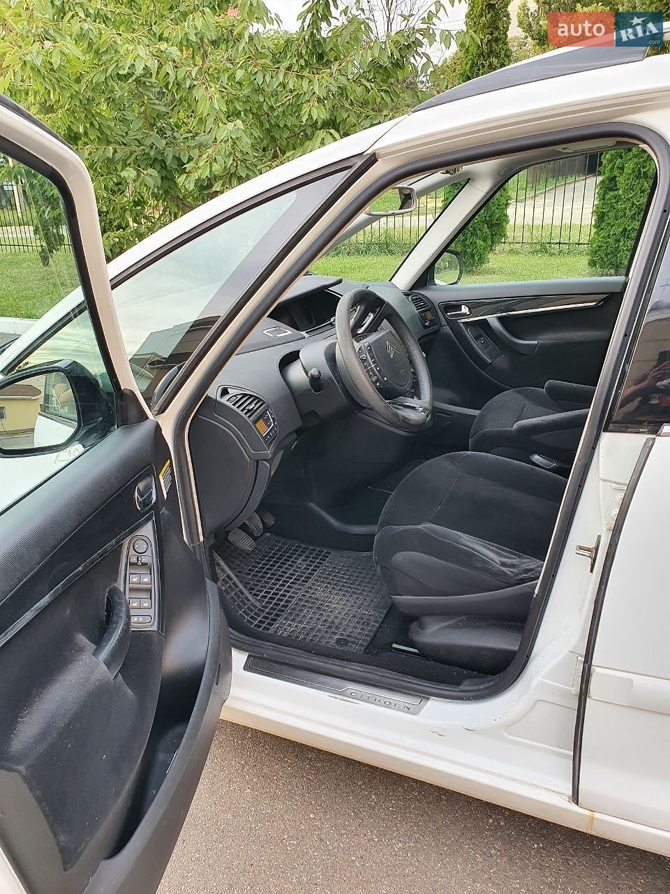 Citroen C4 Picasso 2010 VIN VF7UARHE8AJ771486 фото оголошення 27 з 33